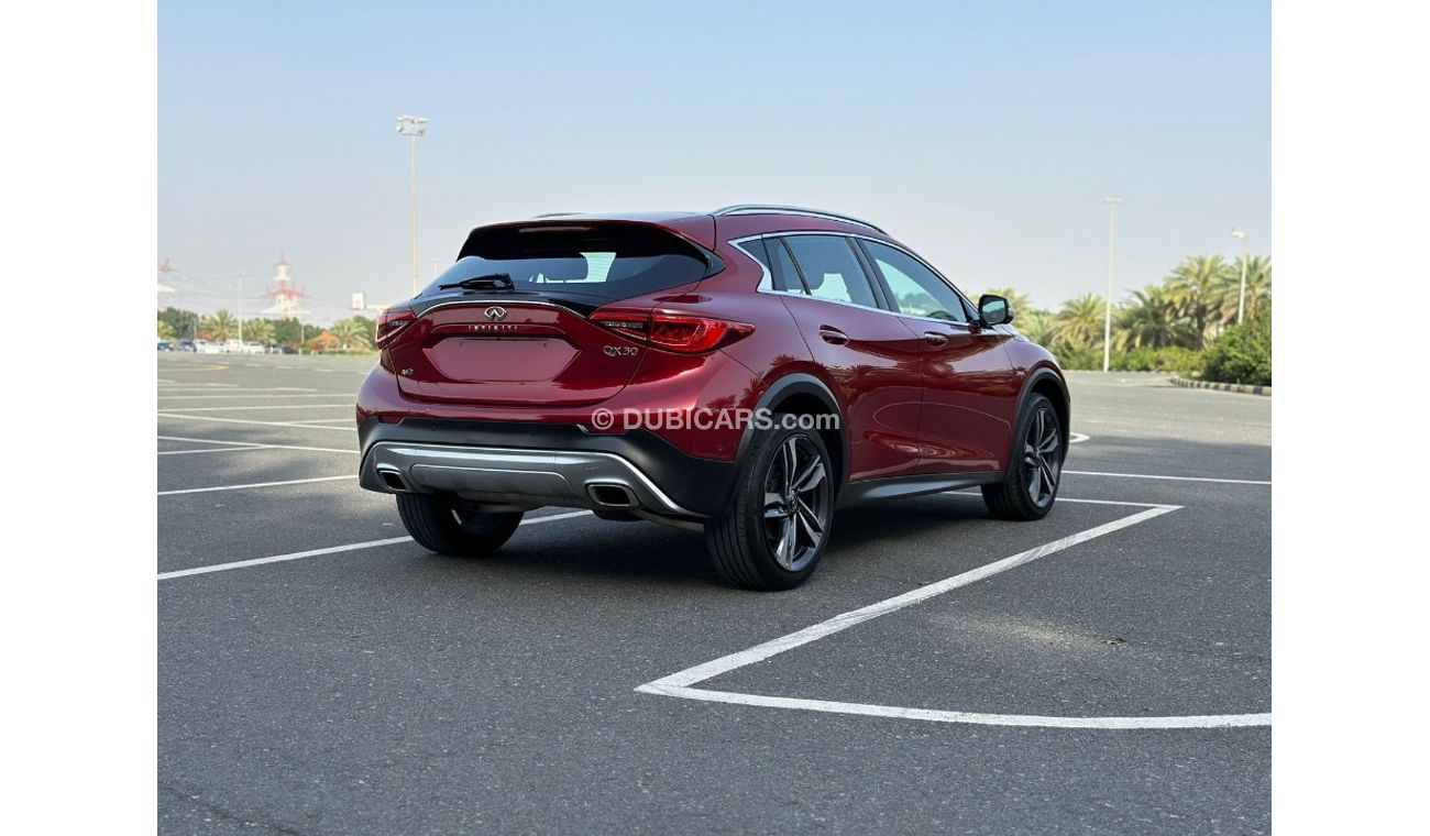 إنفينيتي QX30 Gcc