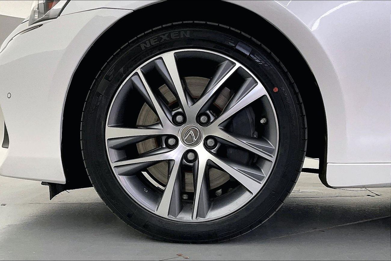 Lexus IS300 Premier | upto AED 20,000 Ramadan Discount | Guaranteed Warranty | 0 Down Payment