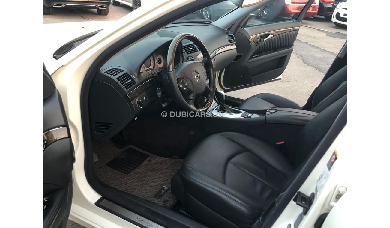 Mercedes-Benz E 500 model 2005 Japan car prefect condition full option sun roof leather seats back ca