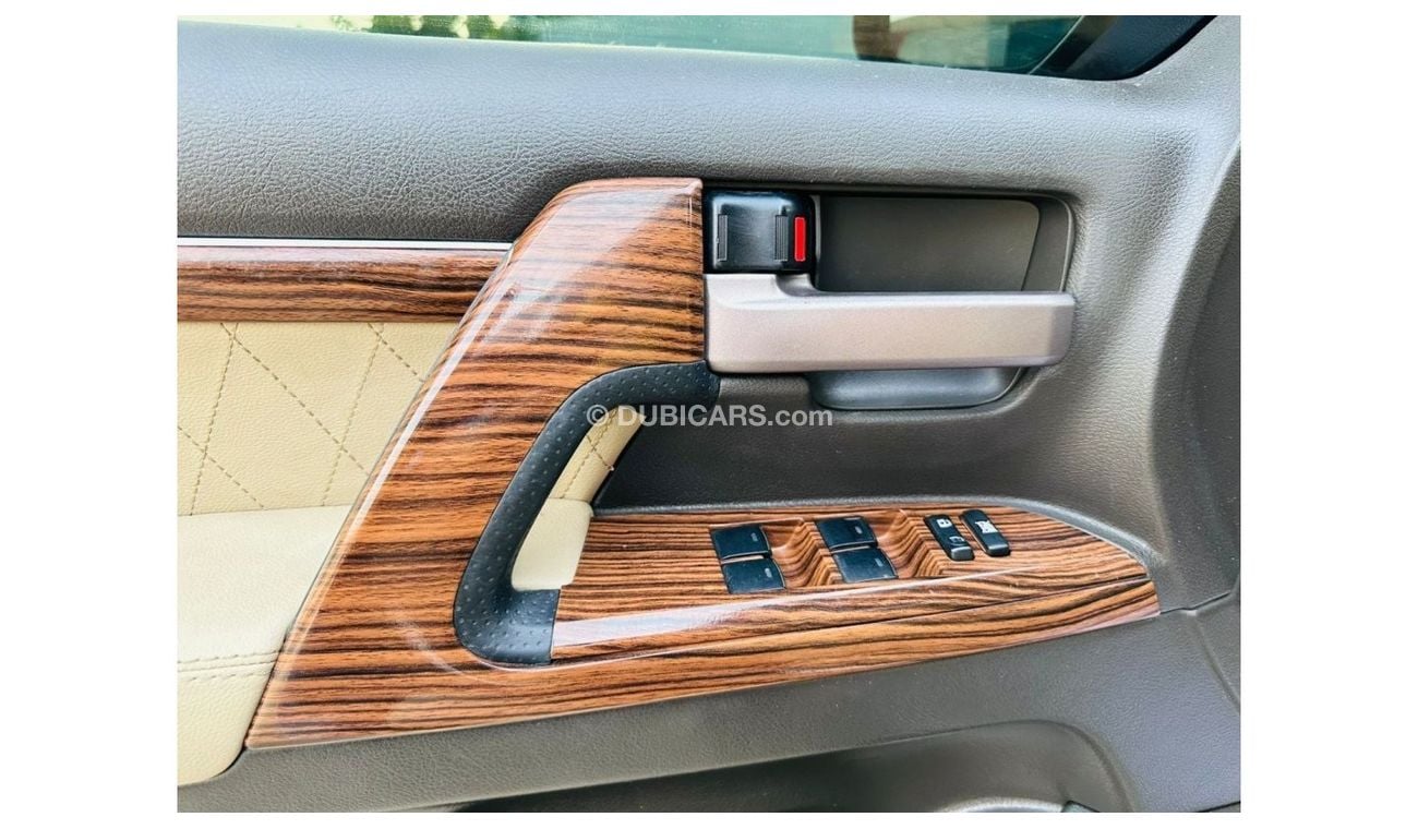 تويوتا لاند كروزر -