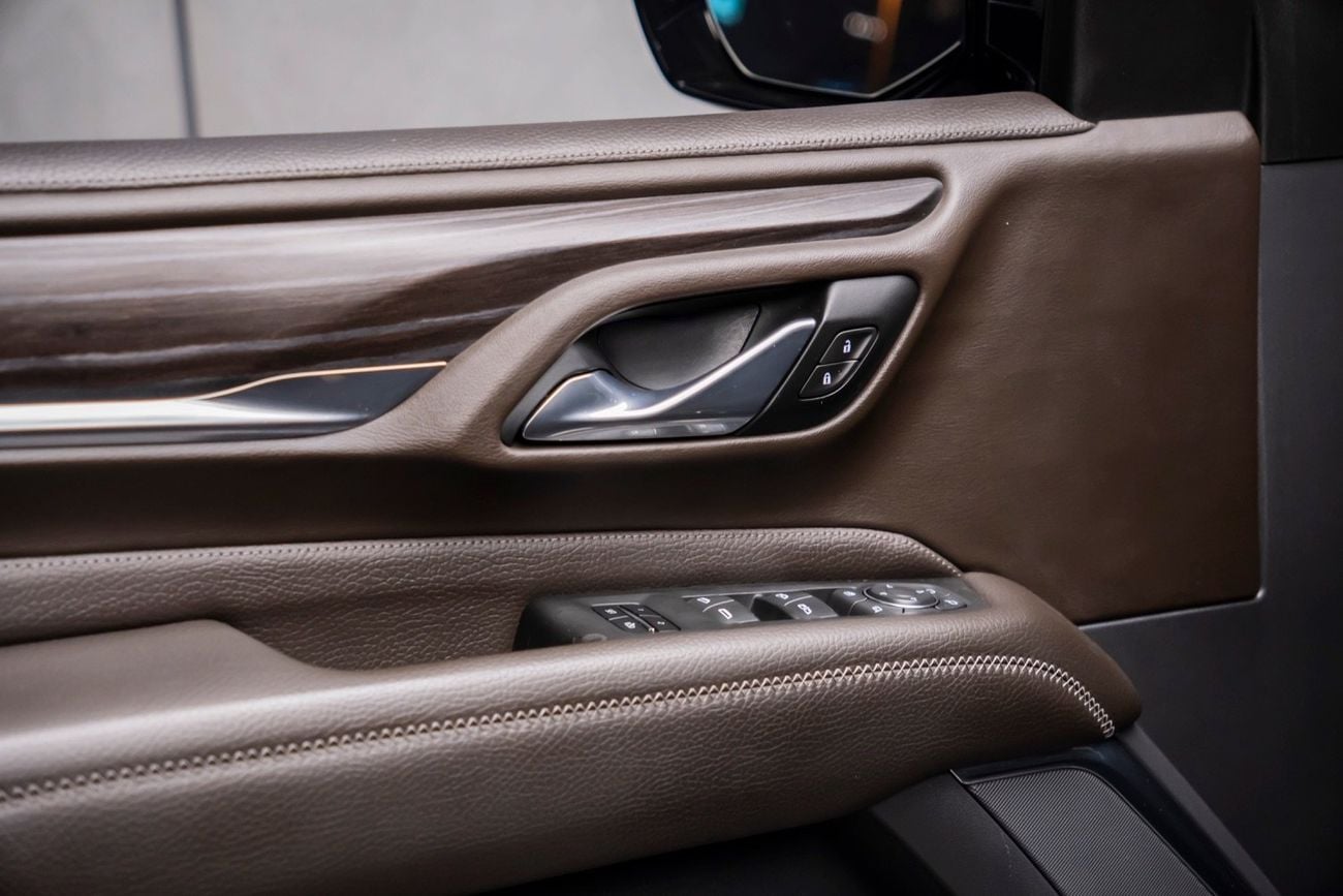 GMC Yukon Denali 6.2L (9 Seater)