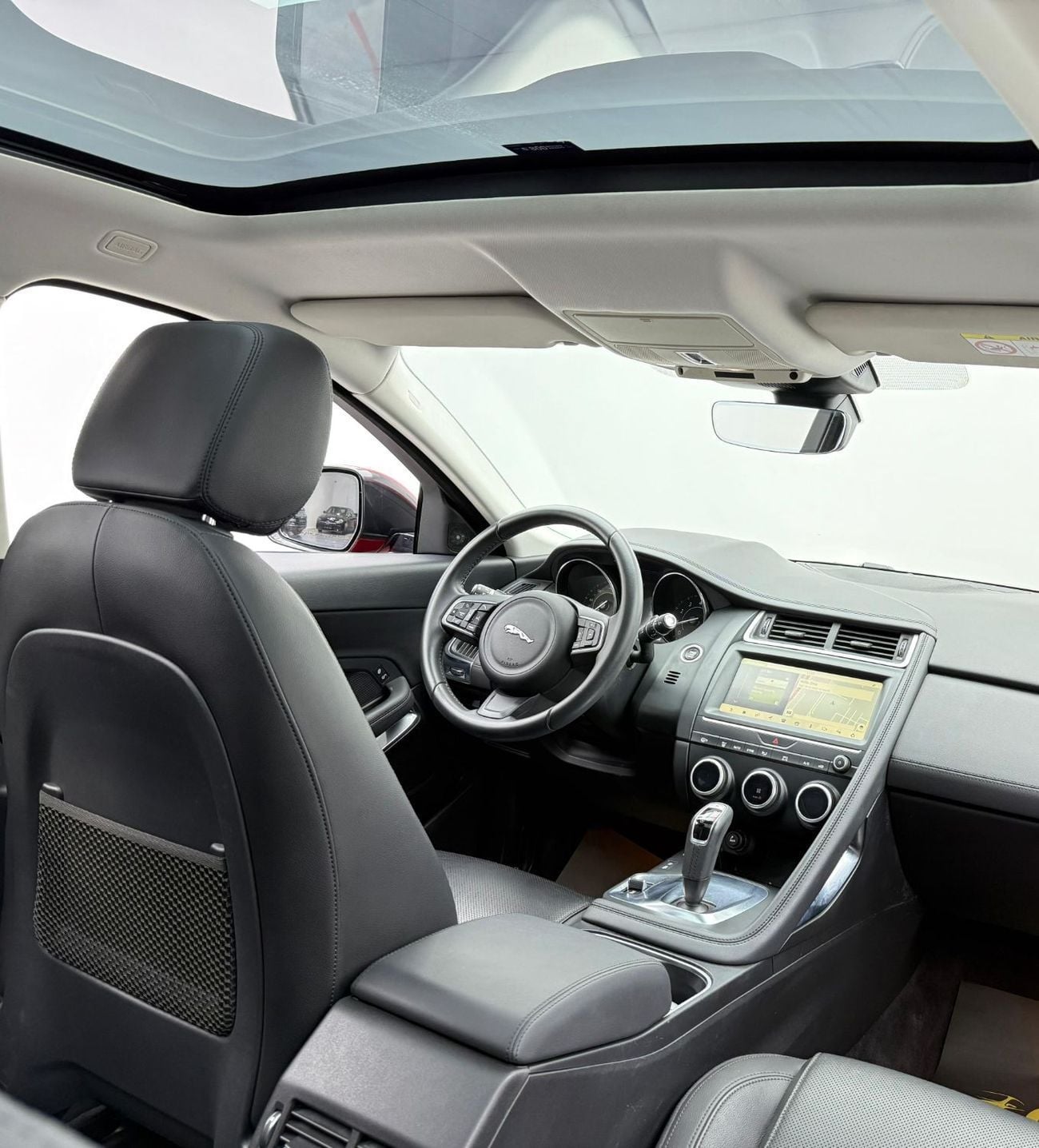 جاكوار E Pace S 2.0L 2019 Jaguar E-Pace P200 S, Warranty, Full Jaguar Service History, GCC