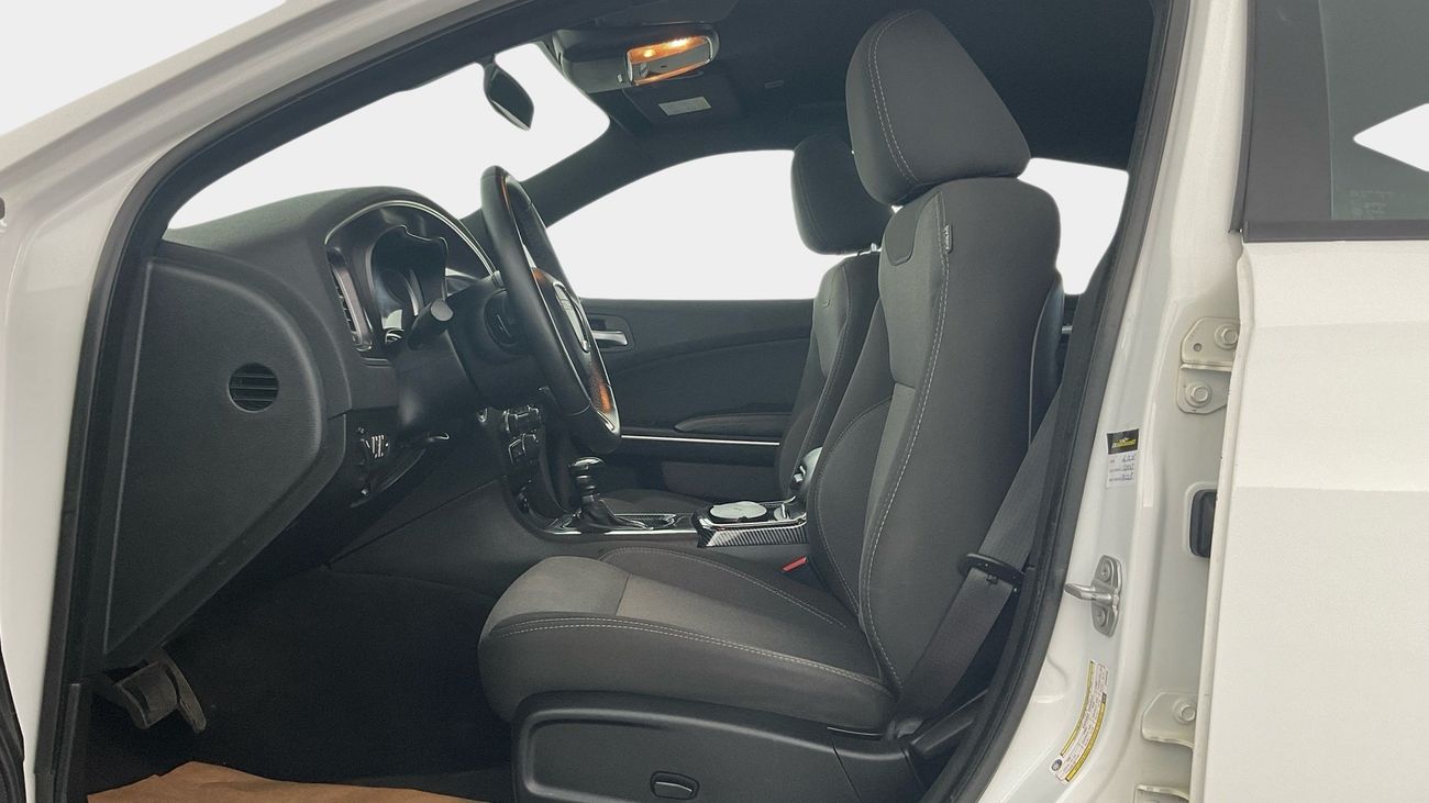 دودج تشارجر SXT / SE | upto AED 20,000 Ramadan Discount | شامل الضمان | 0 ﺪﻔﻋﺓ ﺃﻮﻟﻯ