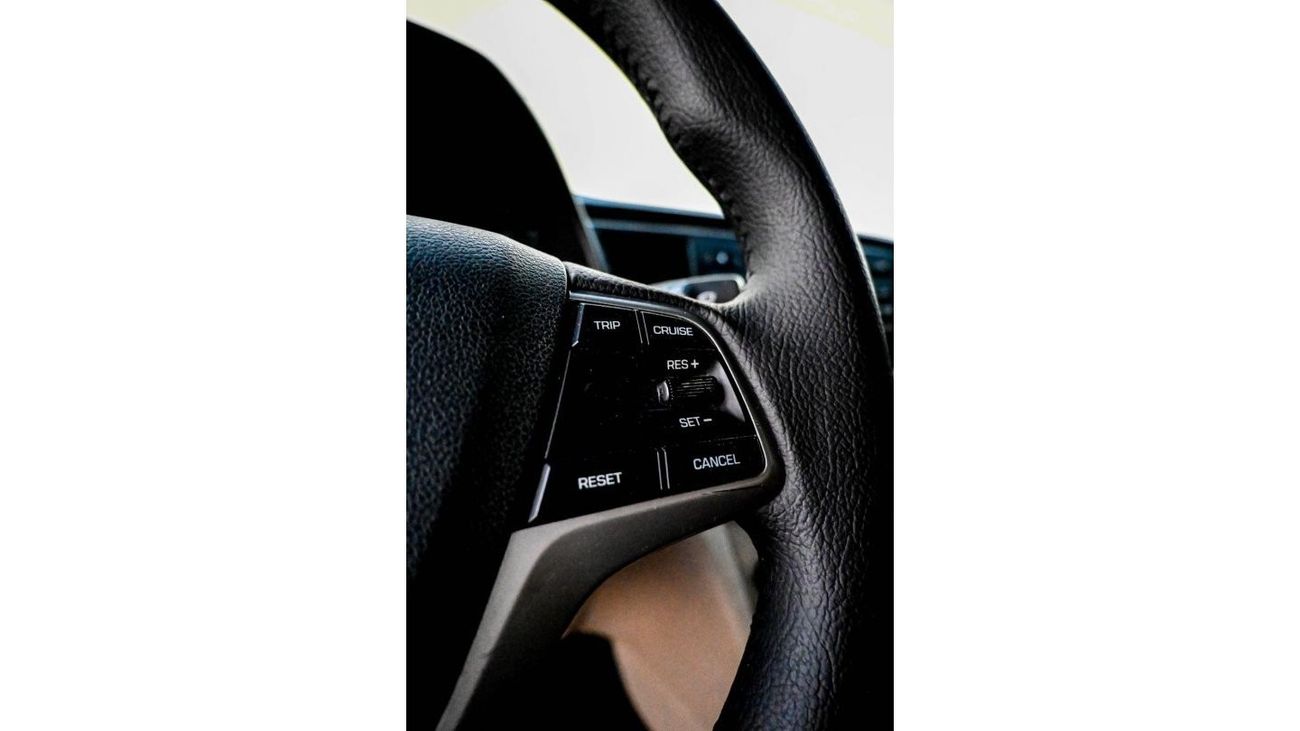 هيونداي إلانترا GL هيونداي إلنترا 2017 خليجي بحالة ممتازة من الداخل والخارج