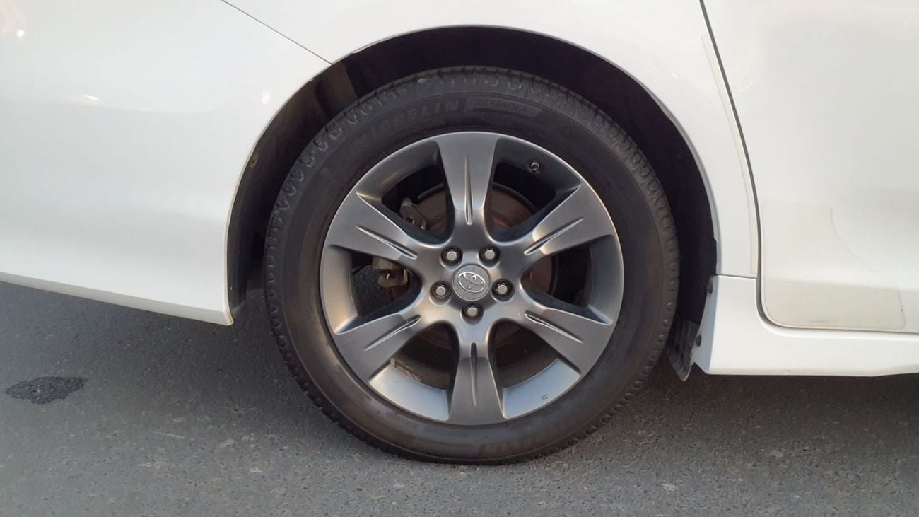 Toyota Sienna Toyota Sienna 2016 – 3.5L V6 | Petrol | Automatic | American Specs