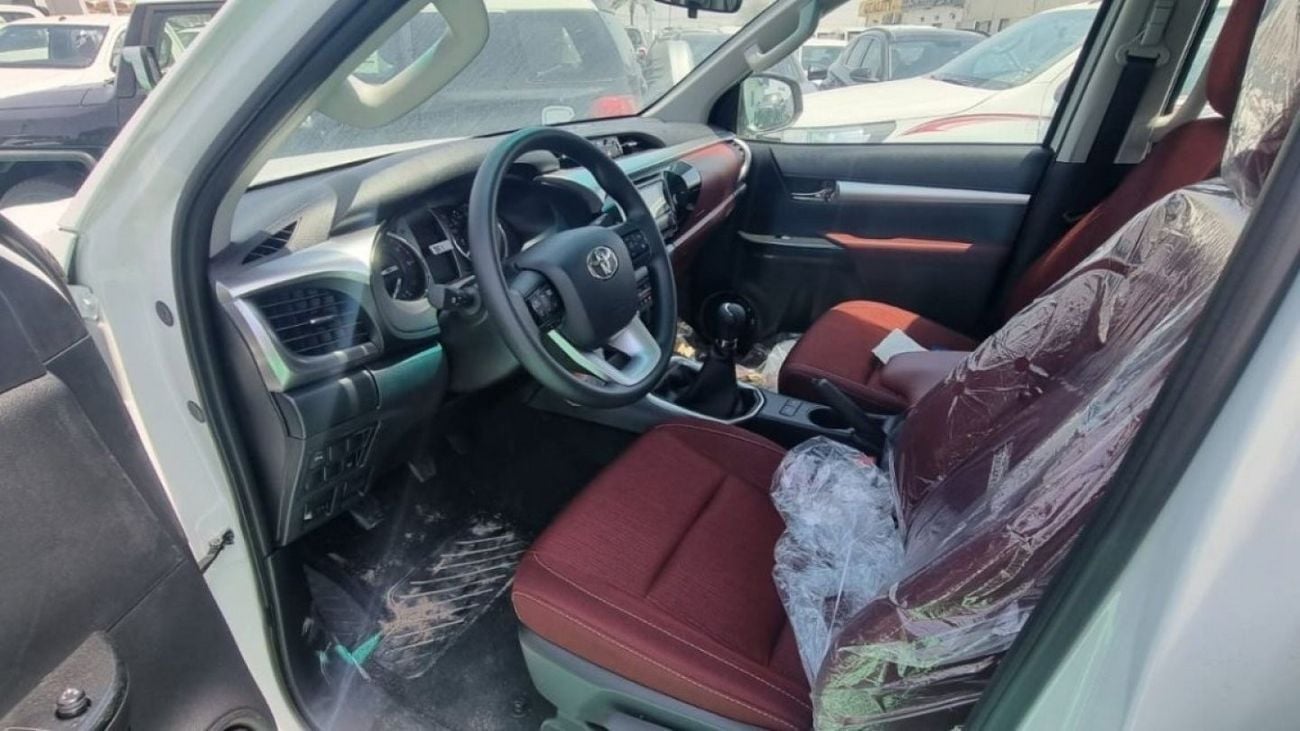 Toyota Hilux 2023 TOYOTA HILUX 2.8 DC   DIESEL 4X4     MANUAL GEAR