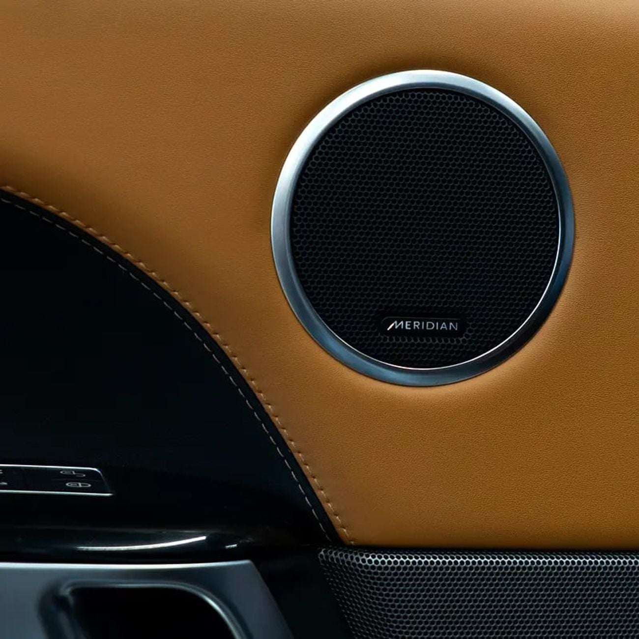 لاند روفر رينج روفر سبورت Dynamic HSE D350 3.0L 1,915 pm• 0% Downpayment • HSE • 1 Year Warranty