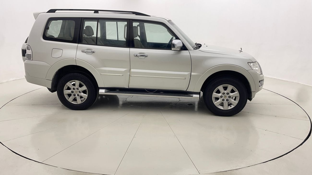 Mitsubishi Pajero GLS MIDLINE 3 | Zero Down Payment | Home Test Drive