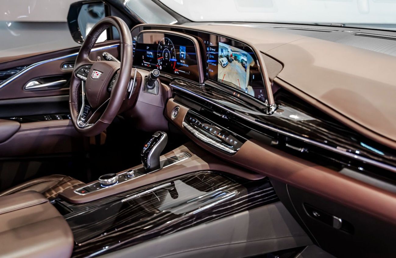 كاديلاك إسكالاد Escalade-V 6.2L 2023 Cadillac Escalade V, 2027 Escalade Warranty, 2028 Escalade Service Contract, GC