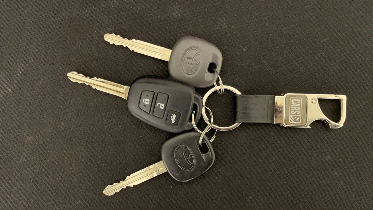 تويوتا يارس SE 1.5 | بدون دفعة مقدمة | اختبار القيادة في المنزل