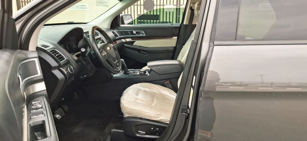 Ford Explorer LIMITED Paltinum