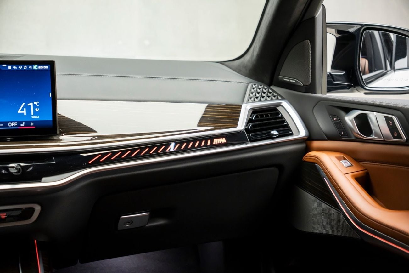 بي أم دبليو X7 M60i XDRIVE | 2024 | GCC Specs | Agency Warranty & Service