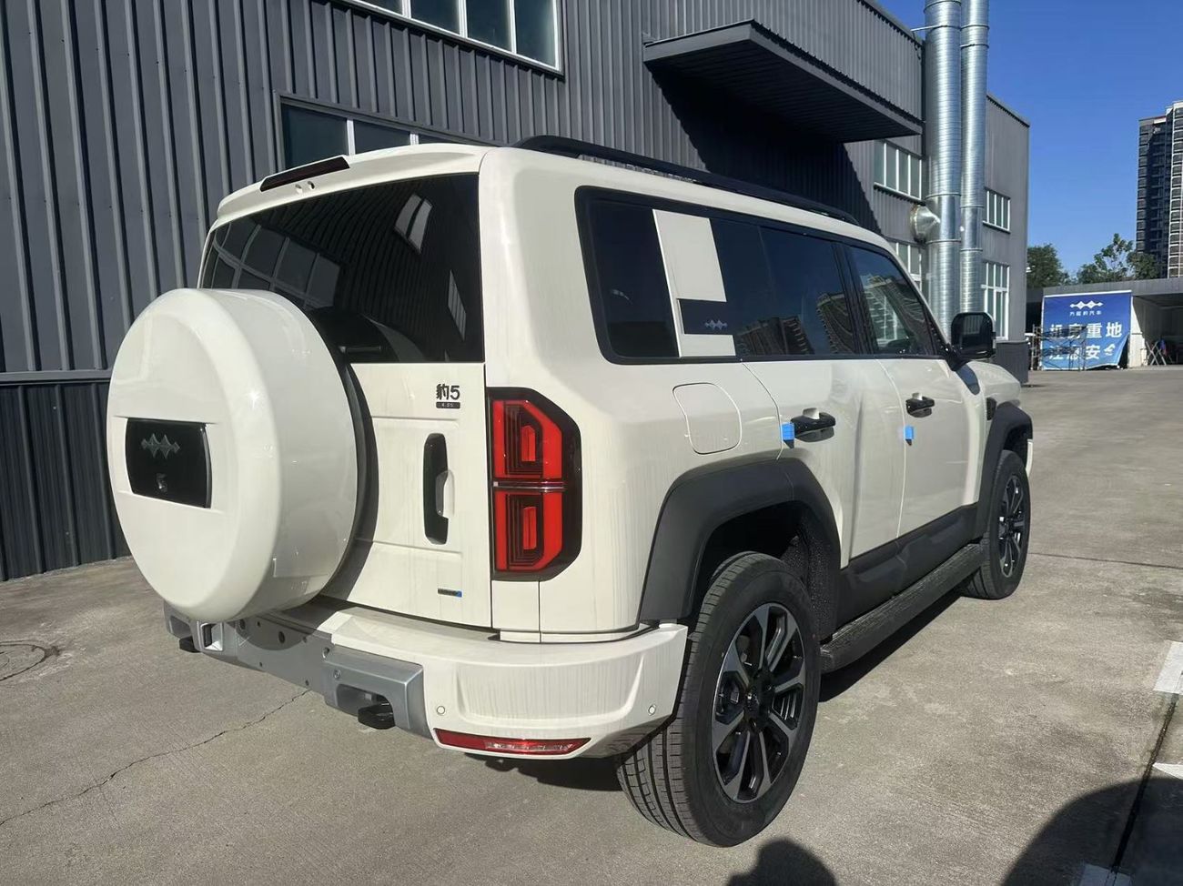 بي واي دي ليوبارد 5 EXPORT PRICE