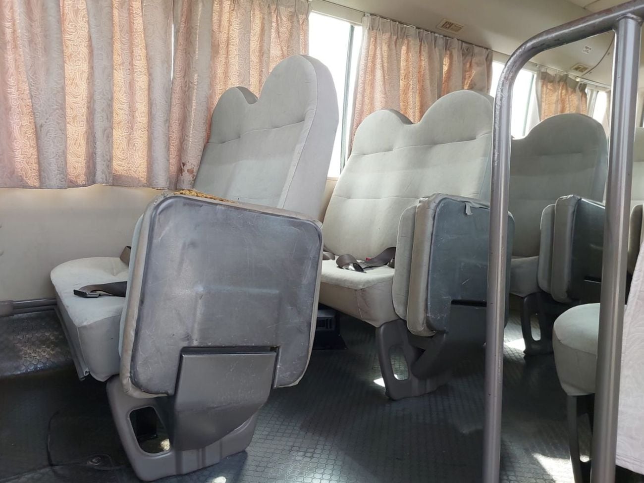 ميتسوبيشي روزا (RAMADAN OFFER) MITSUBISHI ROSA BUS RHD 2003 MODEL 5.2 L DIESEL MANUAL(PM00111)