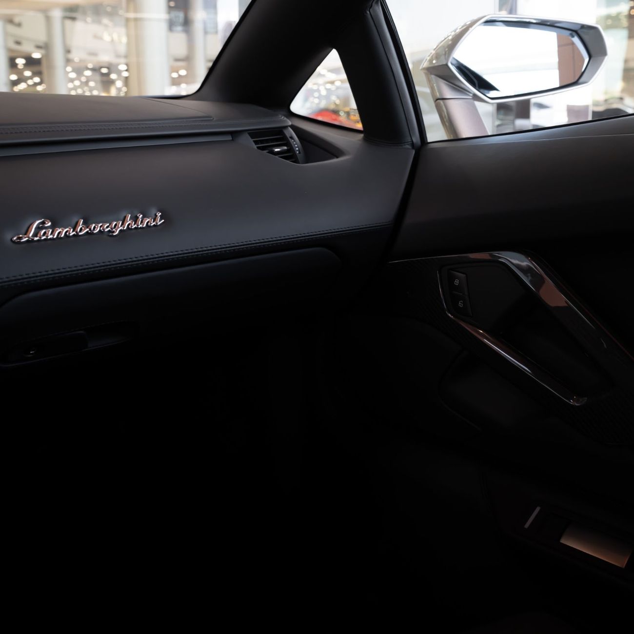 لامبورغيني أفينتادور 2014 LAMBORGHINI AVENTADOR 50th Anniversary Edition ( with Special Exhaust) DONE ONLY 7000KM