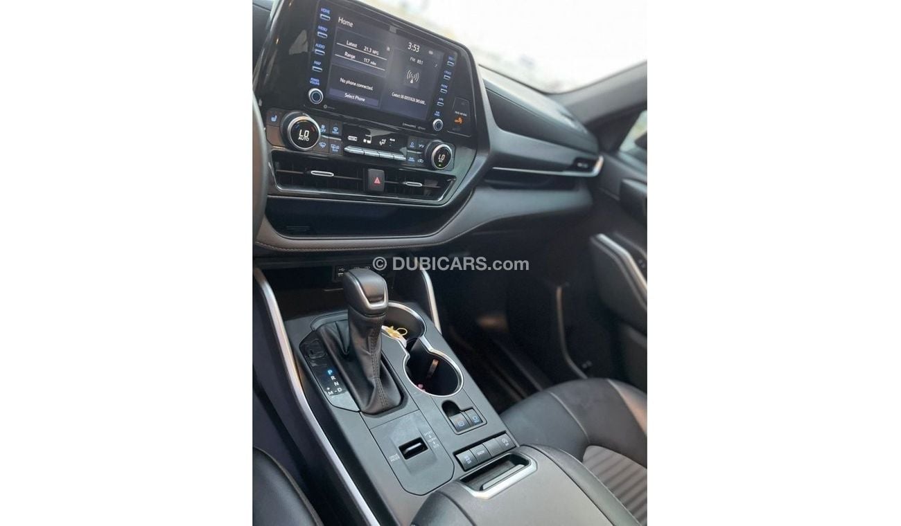 Toyota Highlander *Offer*2022 Toyota Highlander XSE 3.5L V6 - - UAE PASS