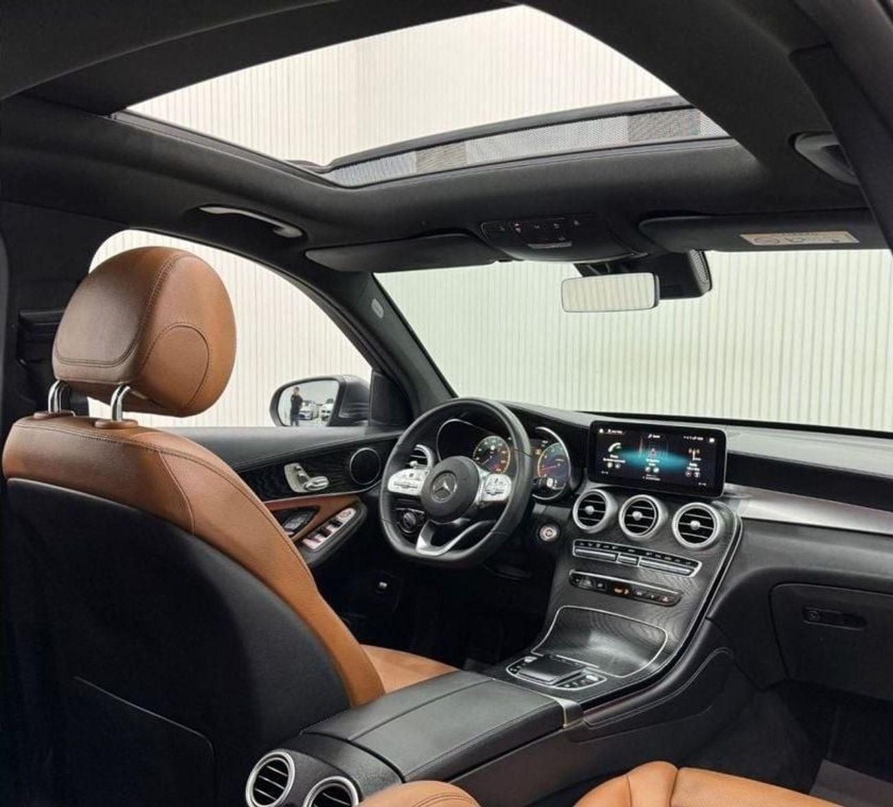 Mercedes-Benz GLC 200 Std 2.0L 2021 Mercedes Benz GLC200 AMG, 2025 Mercedes Warranty, Full Mercedes Service History, GCC