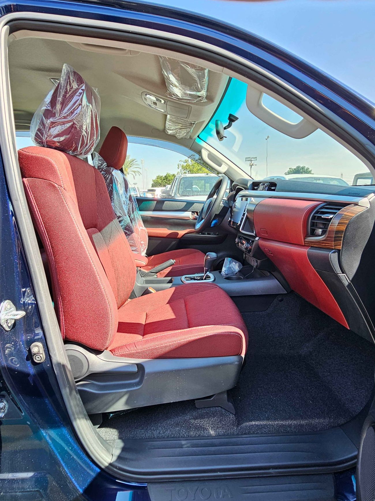 Toyota Hilux WIDE BODY / 4.0L V6 A/T  PETROL / PUSH START / 4WD (CODE # HP40AF)