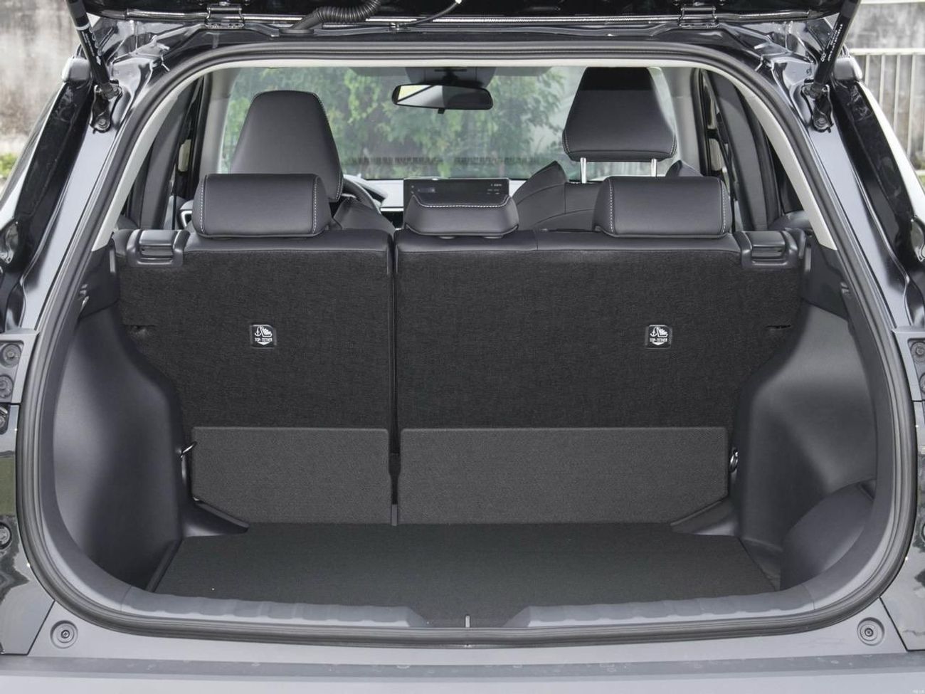 تويوتا فرونتلاندر 2025 TOYOTA FRONTLANDER LUXURY ,2.0L,HYBRID,ELITE,LEAHTER SEAT,DRIVER POWER SEAT,SUNROOF,BACK DOOR P