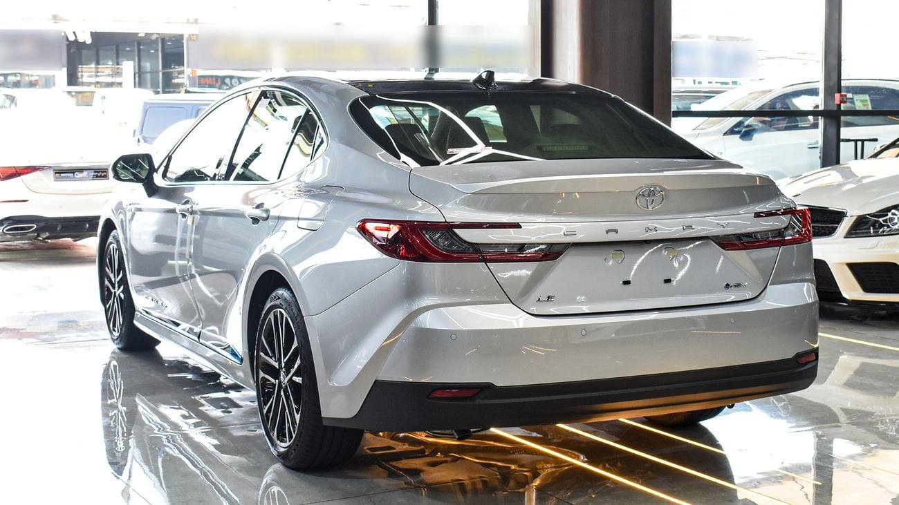 Toyota Camry LE  HEV 2.5L Hybrid