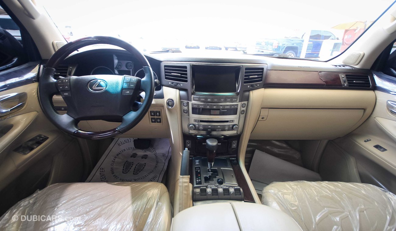 Lexus LX570