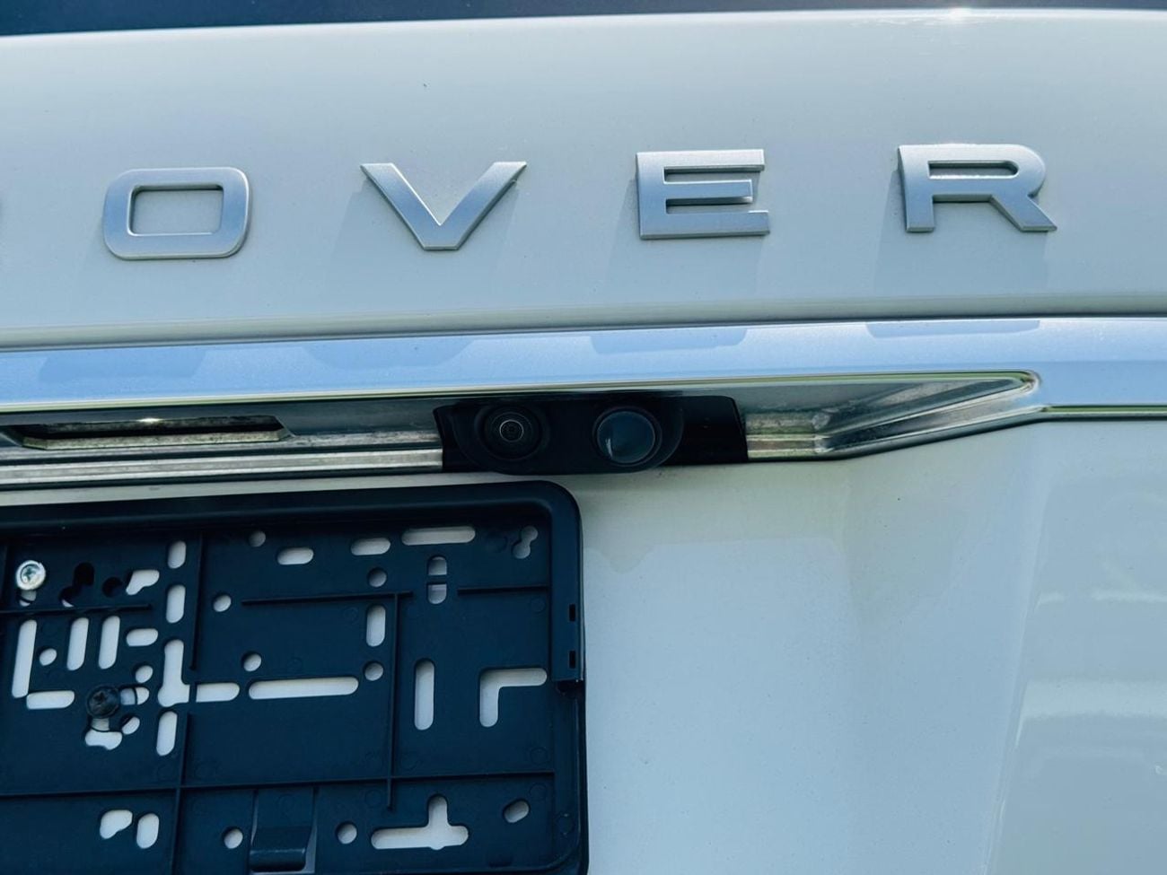 Land Rover Range Rover Range Rover Autobiography 5.0L Supercharged V8 engine producing 525-565 horsepower