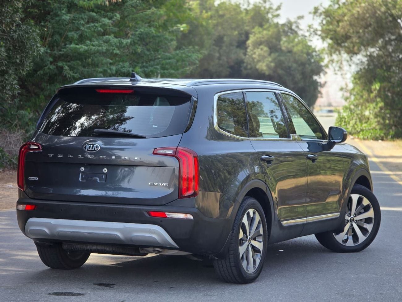 Kia Telluride EX 3.8L KIA TELLURIDE 2020 GCC // 2KEYS // ALL WHEEL DRIVE // PERFECT CONDITION // FULL OPITION // A
