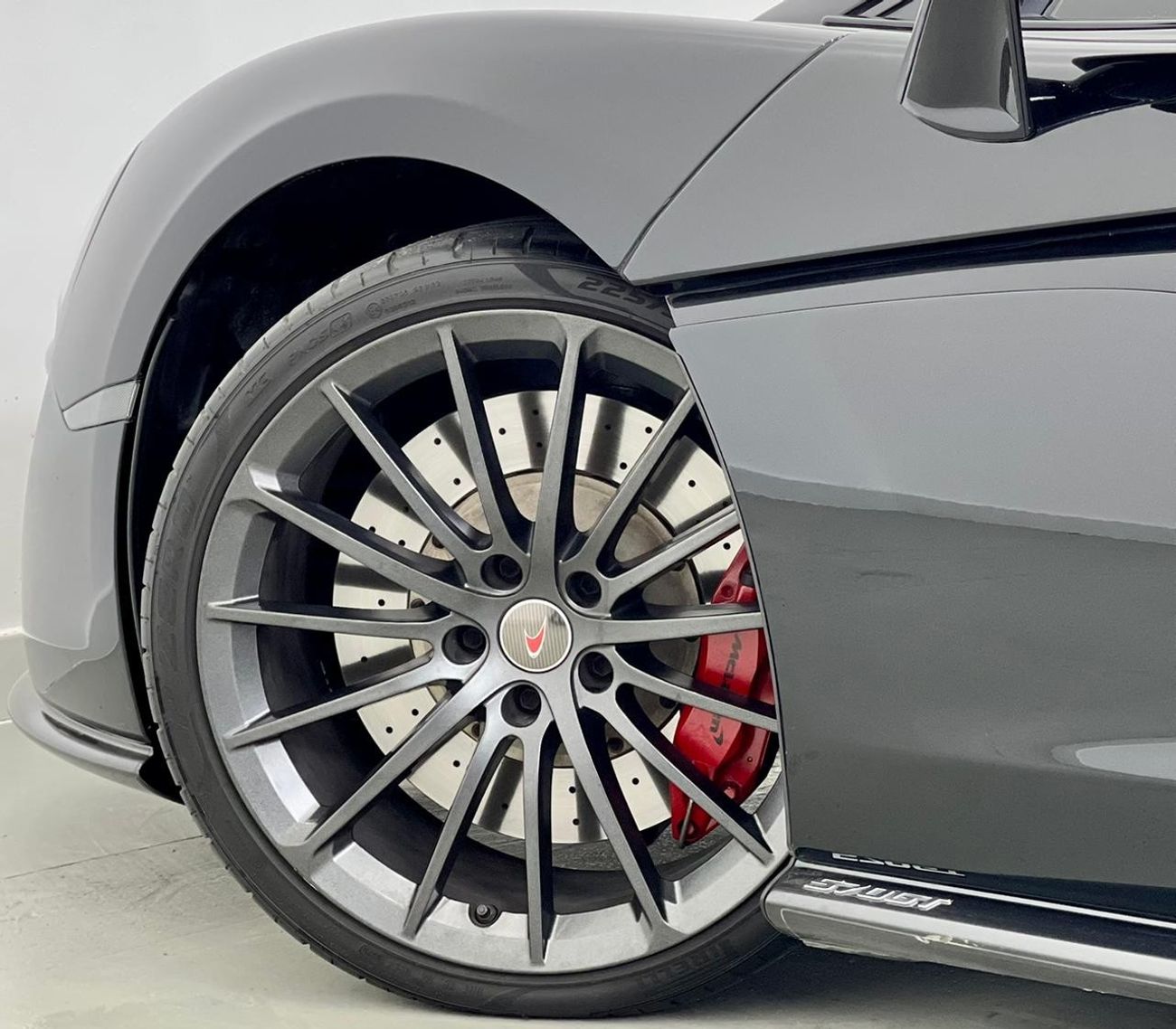 McLaren 570GT 2017 McLaren 570GT, Warranty, Full Service History, Low KMs, GCC