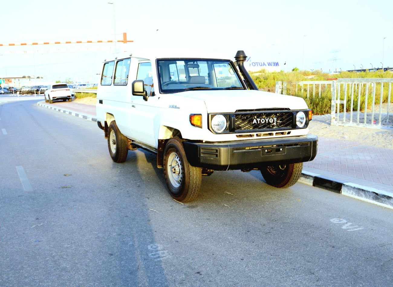 Toyota Land Cruiser Toyota Land Cruiser Hard Top 3 Door Year: 2025 Color: White
