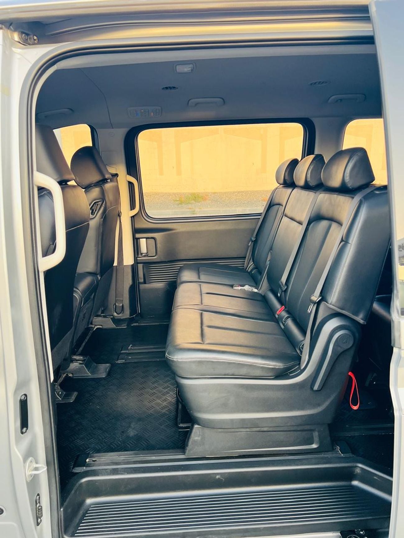 Hyundai Staria 11 SEAT