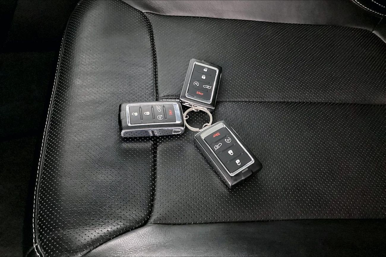 جيب شيروكي Limited | National Day Celebration | شامل الضمان | 0 ﺪﻔﻋﺓ ﺃﻮﻟﻯ