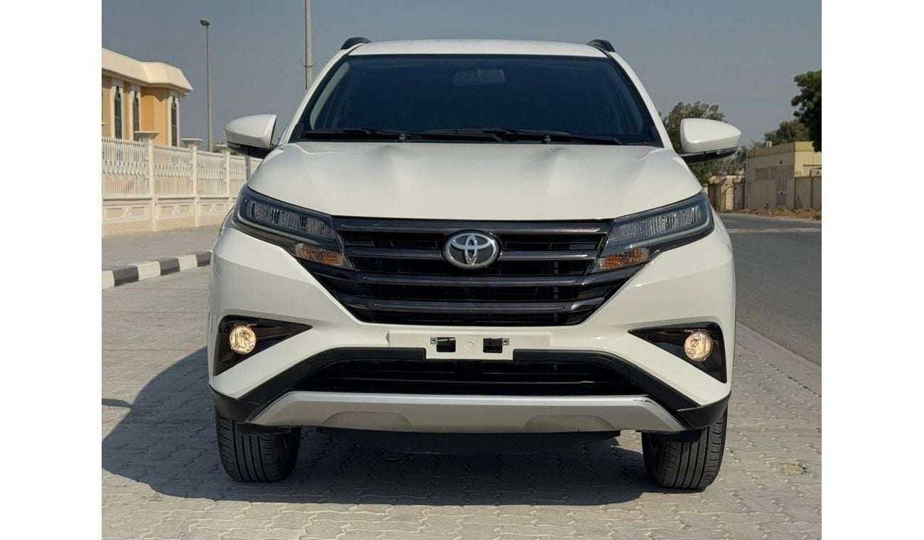 تويوتا راش Toyota Rush GX 2023 GCC 7 seater .Free accident