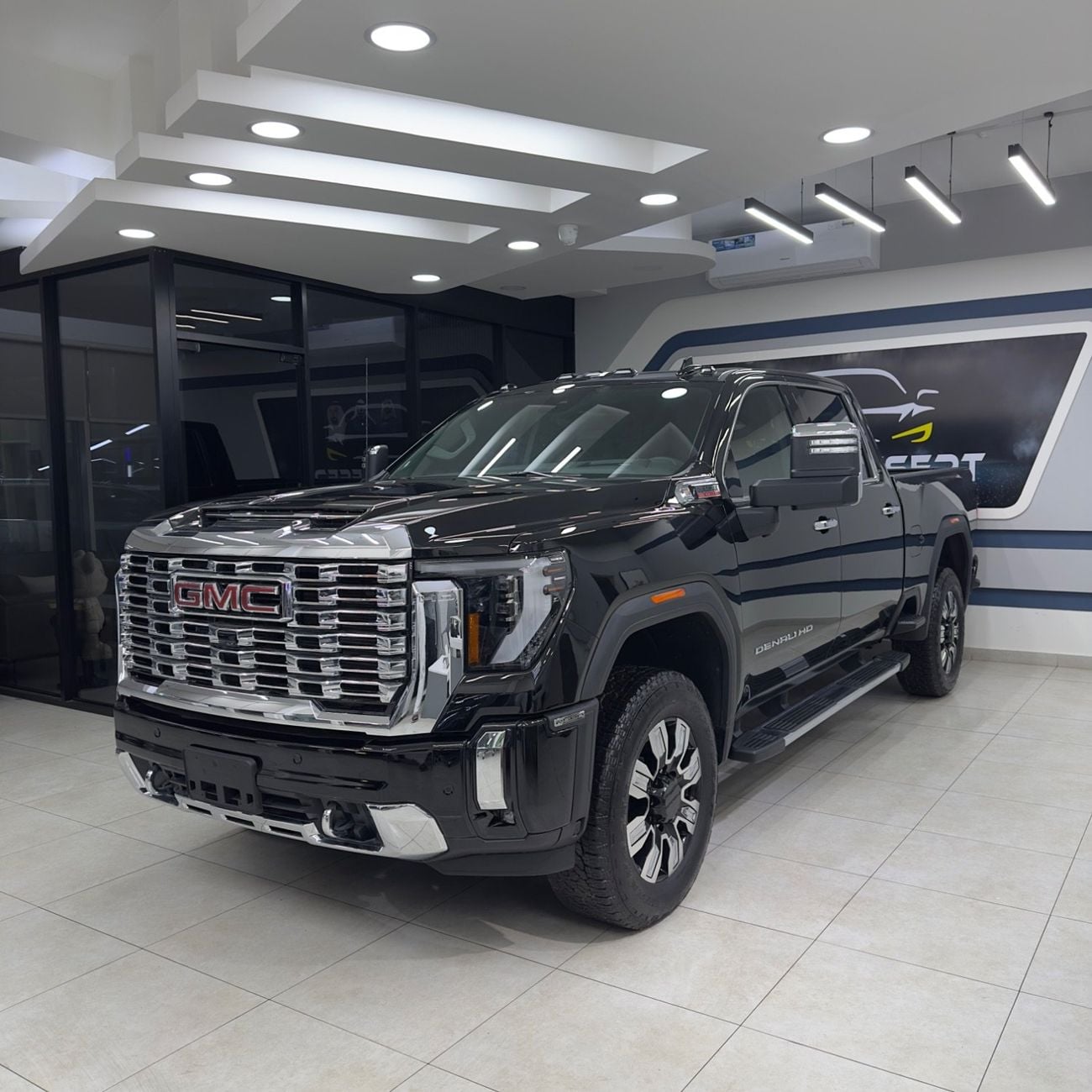 جي أم سي سييرا Denali 6.6L Diesel