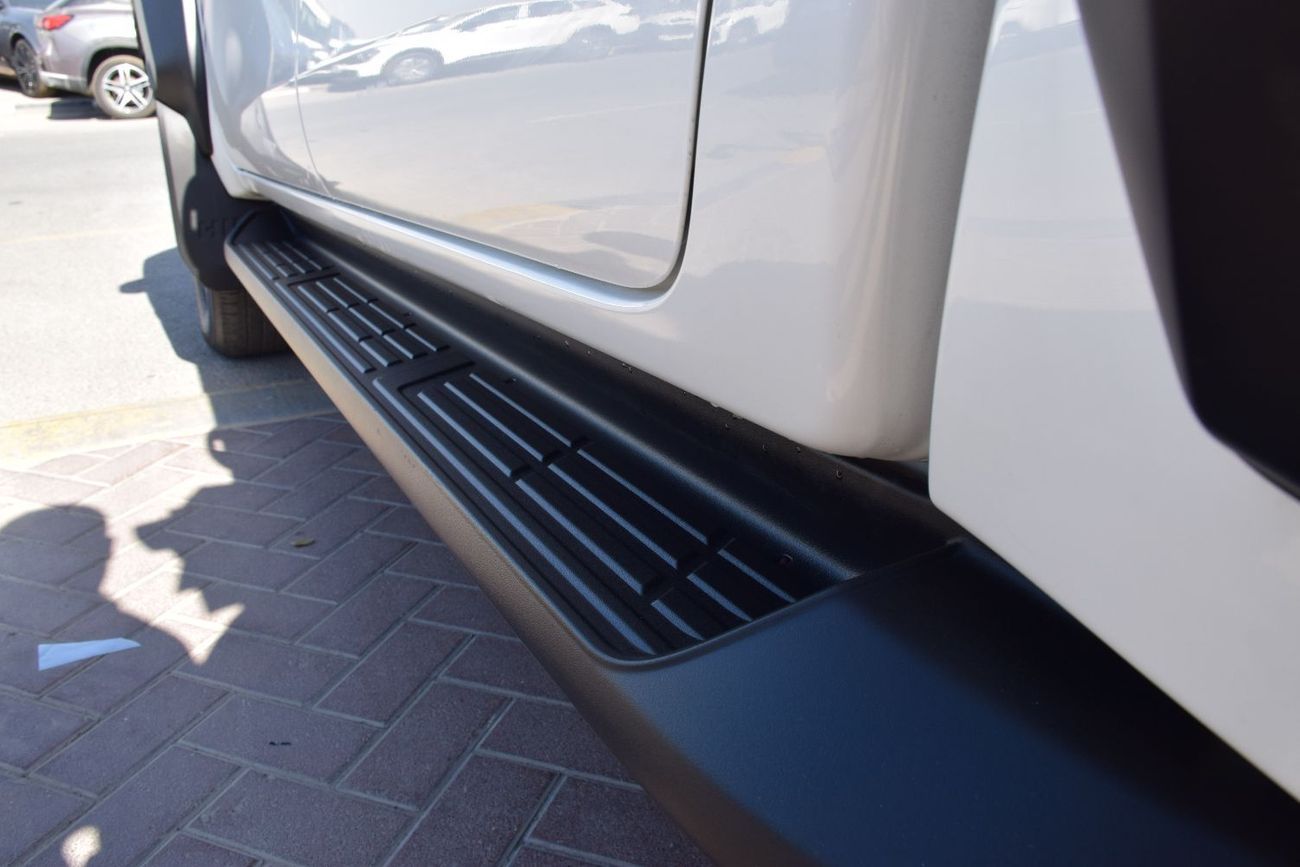 Toyota Hilux 4X4 Diesel 2.8L (Right Hand Drive)