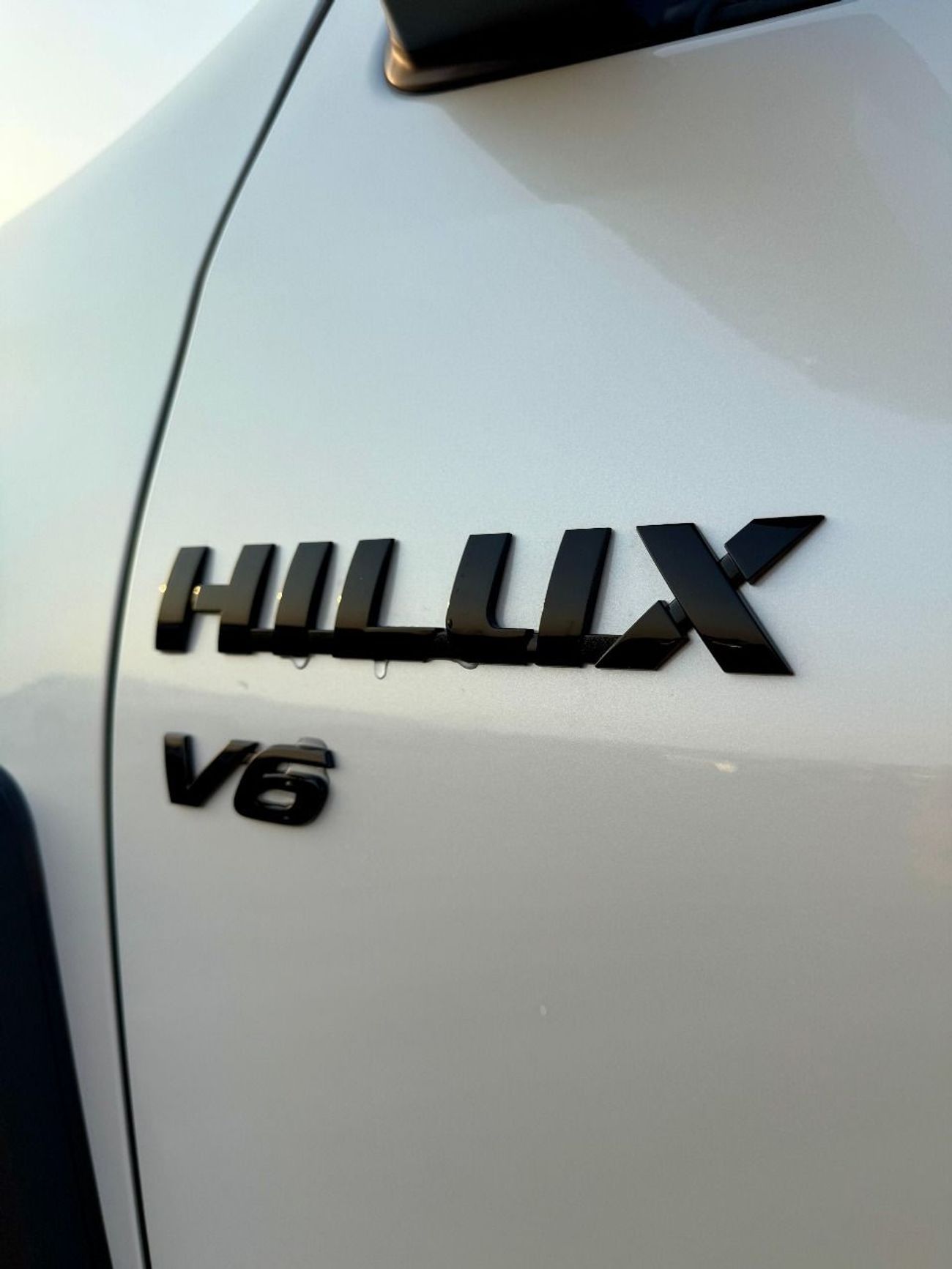 تويوتا هيلوكس GR Sport 4.0L 4x4