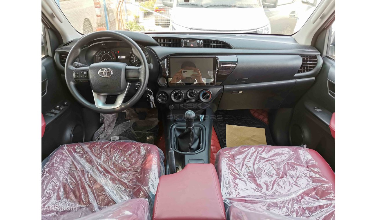 Toyota Hilux 2.4L Diesel, 17" Rims, Power Heat Switch, Rear Camera, Bluetooth-DVD, Fog Lights (CODE # THMO02)