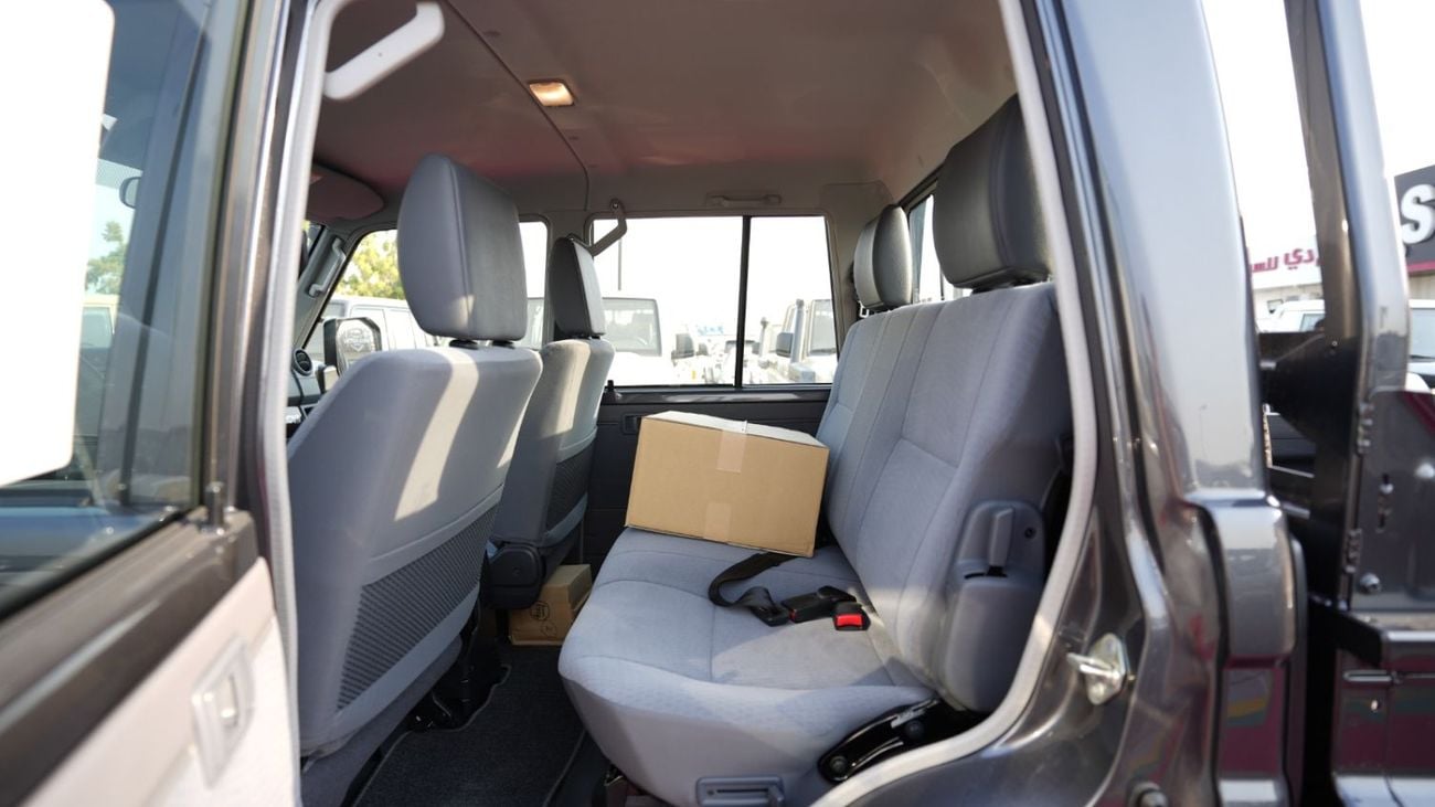 تويوتا لاند كروزر بيك آب TOYOTA LC PICKUP DOUBLE CABIN 4.0L V6 AUTOMATIC TRANMISSION MODEL 2025 WINCH-DIFFLOCK