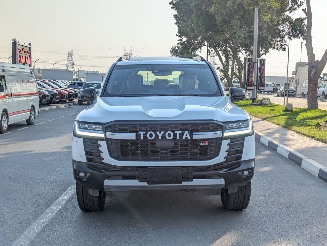 تويوتا لاند كروزر GR SPORT LHD Twin Turbo 3.3L V6 Diesel Engine Automatic Gear 4WD 7 Seats 5 door