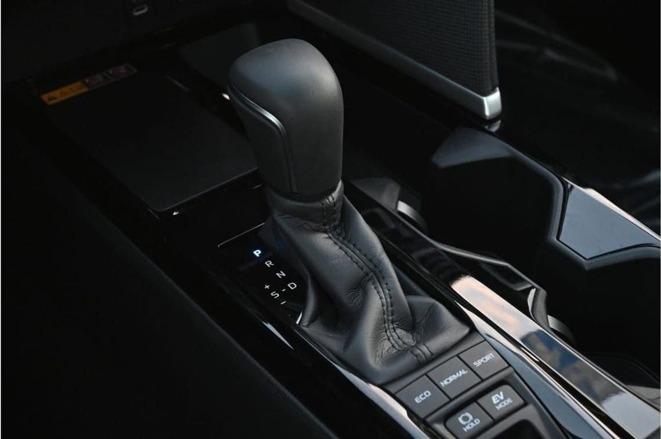 Toyota Camry Toyota Camry LE 2.5L Hybrid, Model 2025, Color Grey