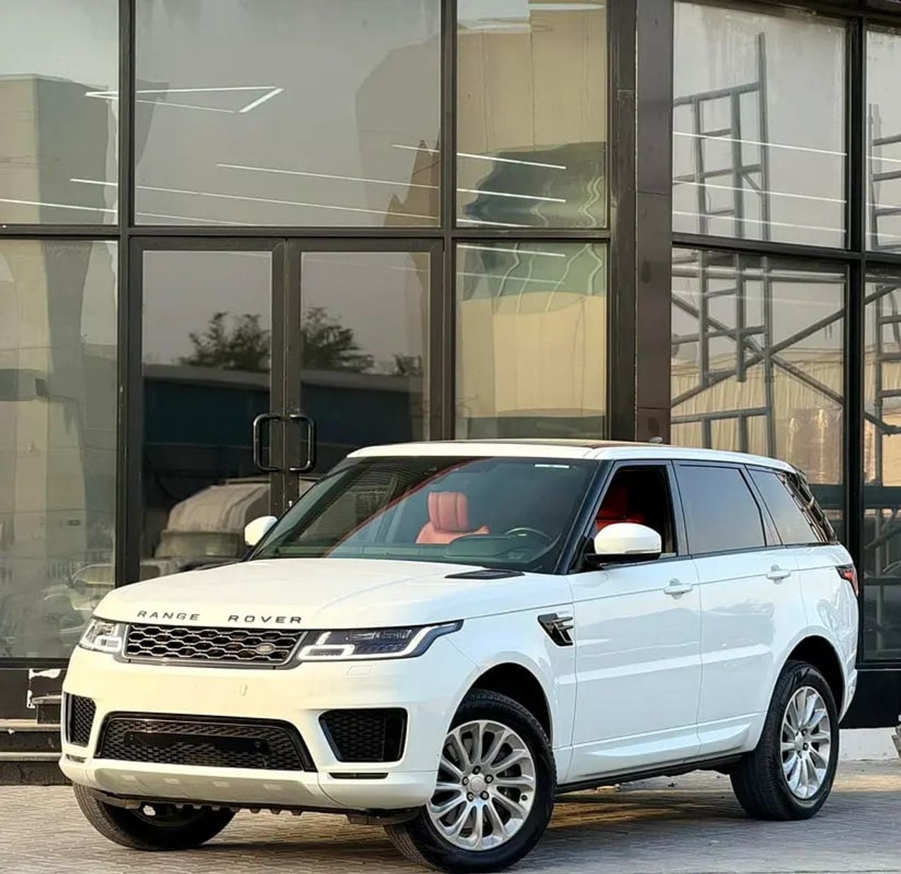لاند روفر رينج روفر سبورت MORYA JESWANI CARS FOR USED AUTOMOBILE TRADING CO.L.L.C