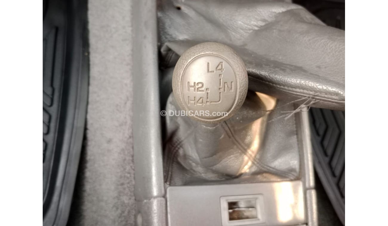 Toyota Hilux TOYOTA HILUX PICK UP RIGHT HAND DRIVE(PM1695)