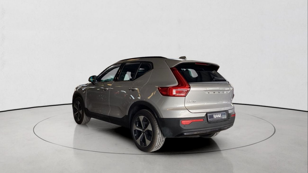 فولفو XC 40 2.0 B4 MHEV ULTIMATE DARK AUTO | شامل الضمان | 0 ﺪﻔﻋﺓ ﺃﻮﻟﻯ