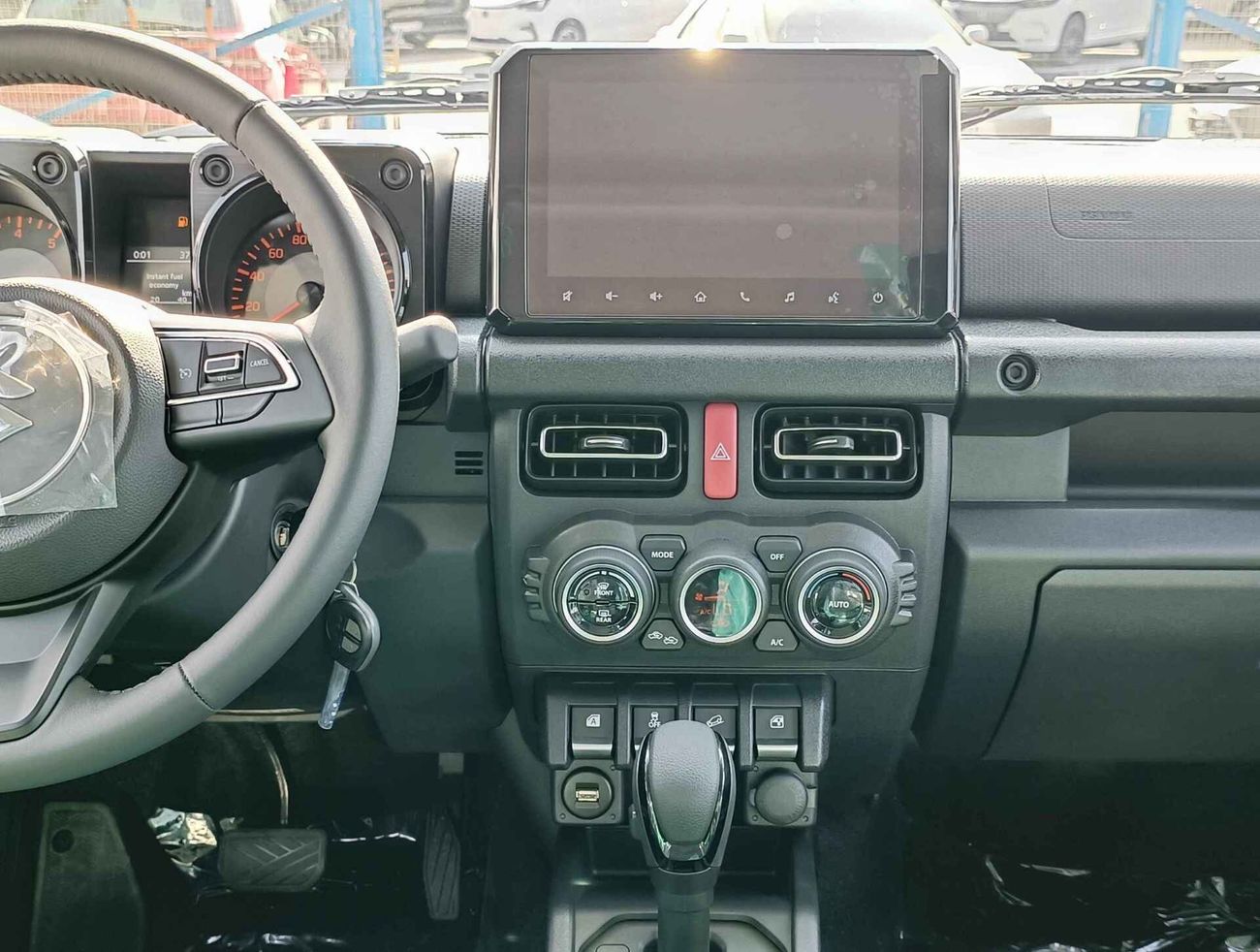 Suzuki Jimny GLX / ALL GRIP OF ROAD / 1.5L V4 / A/T /  9" DISPLAY / 4X4 (CODE # JY15GLX5D)