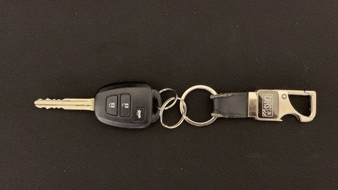 تويوتا يارس SE 1.5 | بدون دفعة مقدمة | اختبار القيادة في المنزل