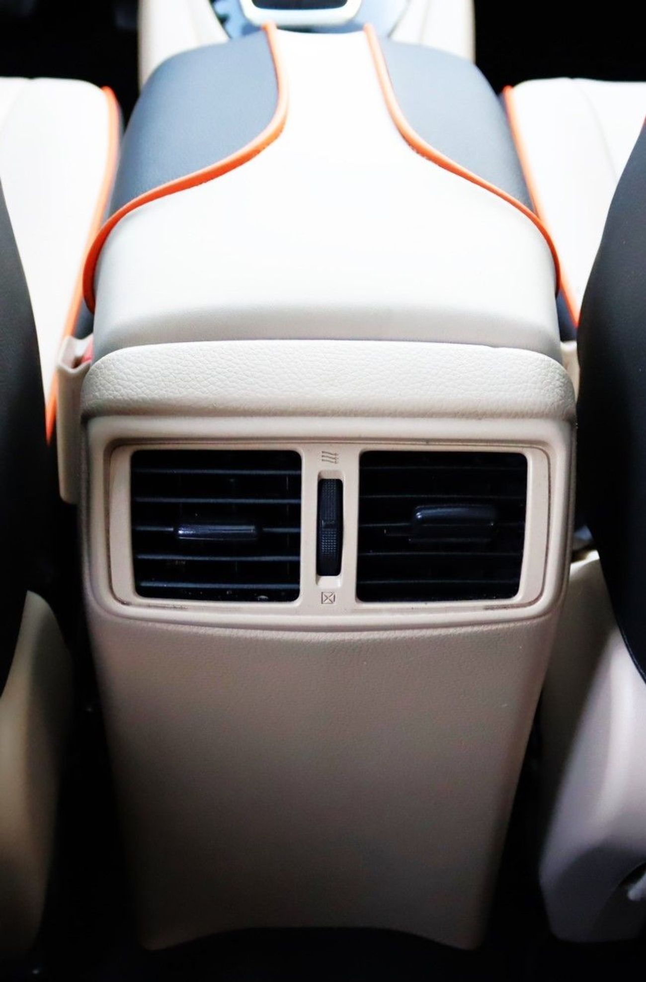 نيسان إكس تريل SV نيسان اكس تريل 2019 فل اوبشن خليجي بحالة ممتازة