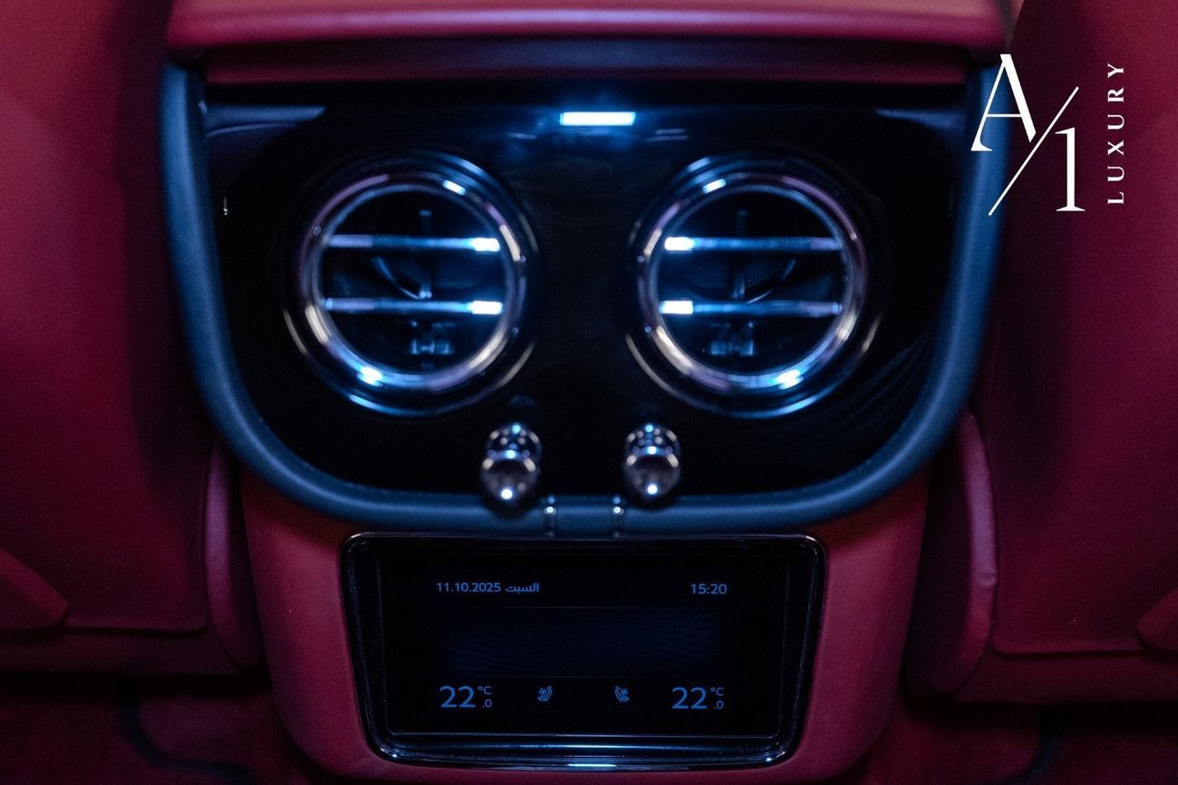 Bentley Bentayga 2024 Bentley Bentayga S V8, Warranty  Service Pack, Full Option, GCC Spec