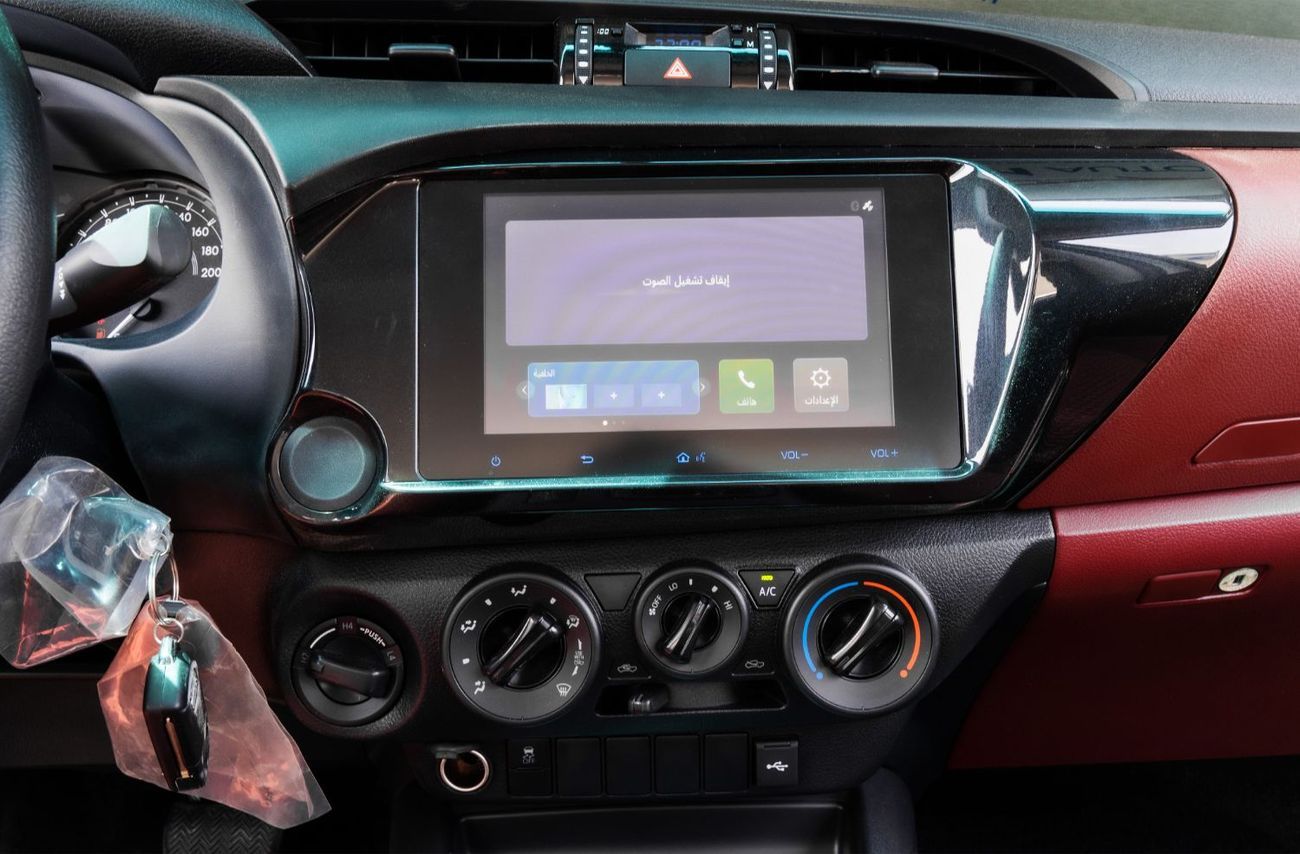 تويوتا هيلوكس 2025 Toyota Hilux DLX 2.7L AT Petrol (White)