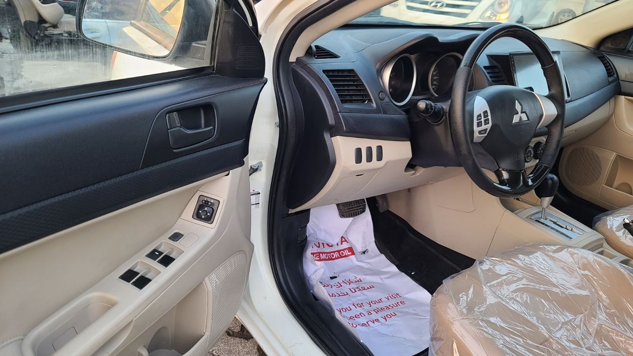 Mitsubishi Lancer خليجي