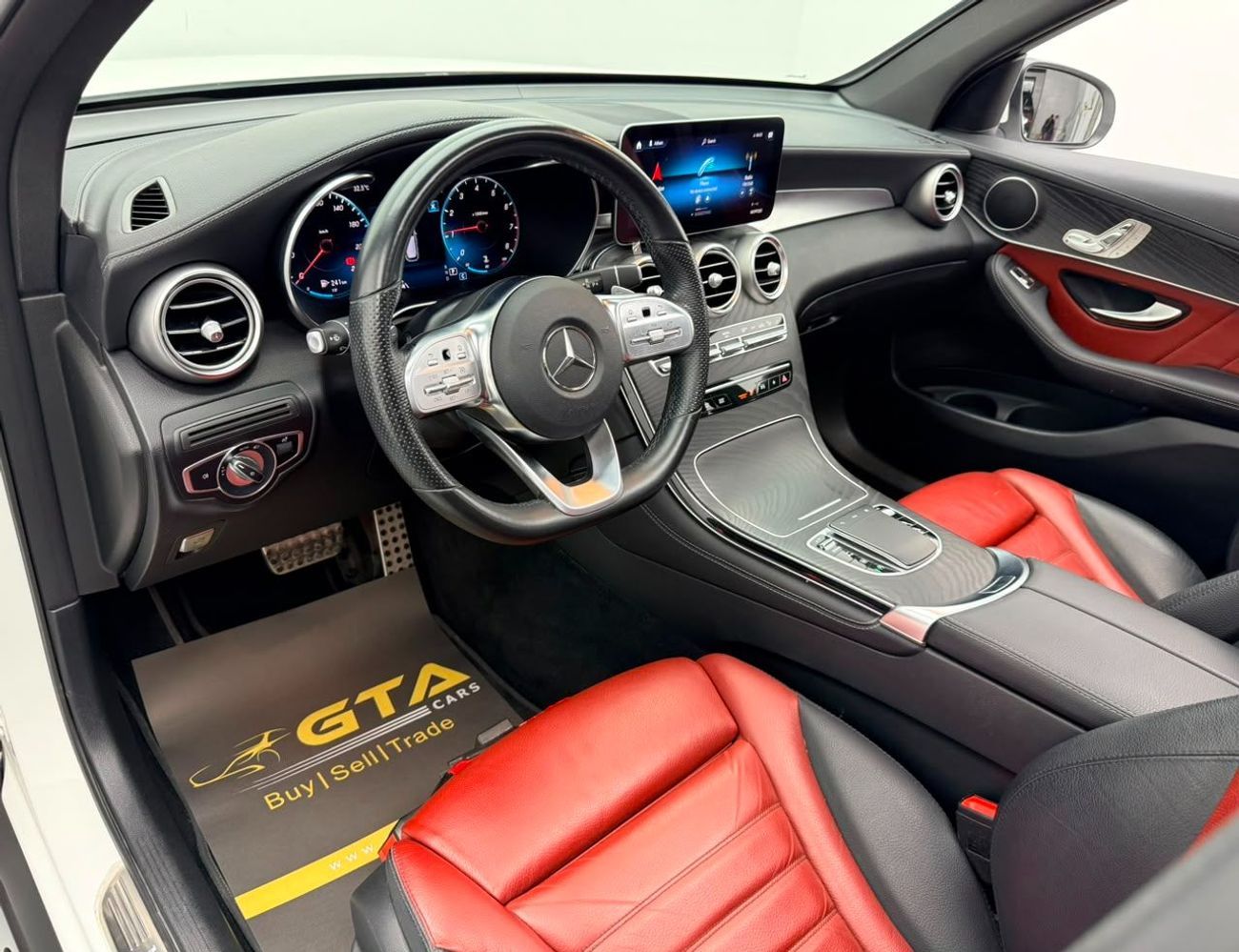 Mercedes Benz GLC 300 AMG 2020 Mercedes Benz GLC300 4MATIC, Warranty, Full Mercedes Service History, Fully Loaded, GCC