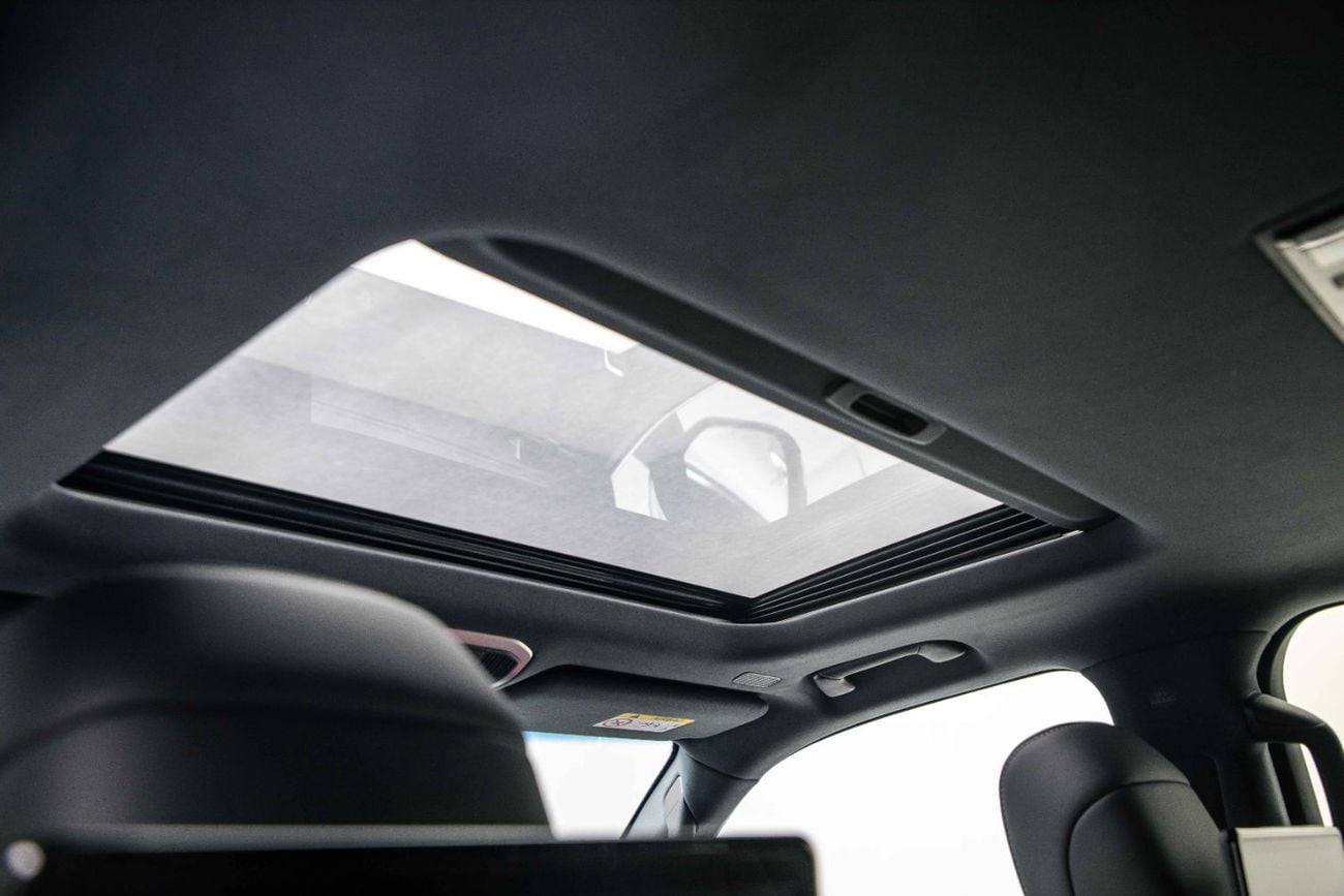 Toyota Land Cruiser VXR 3.5L - Platinum White Pearl Inside Red | Export Only